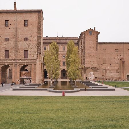 Luxury 5 Al Duomo Di Parma Apartment Luaran gambar