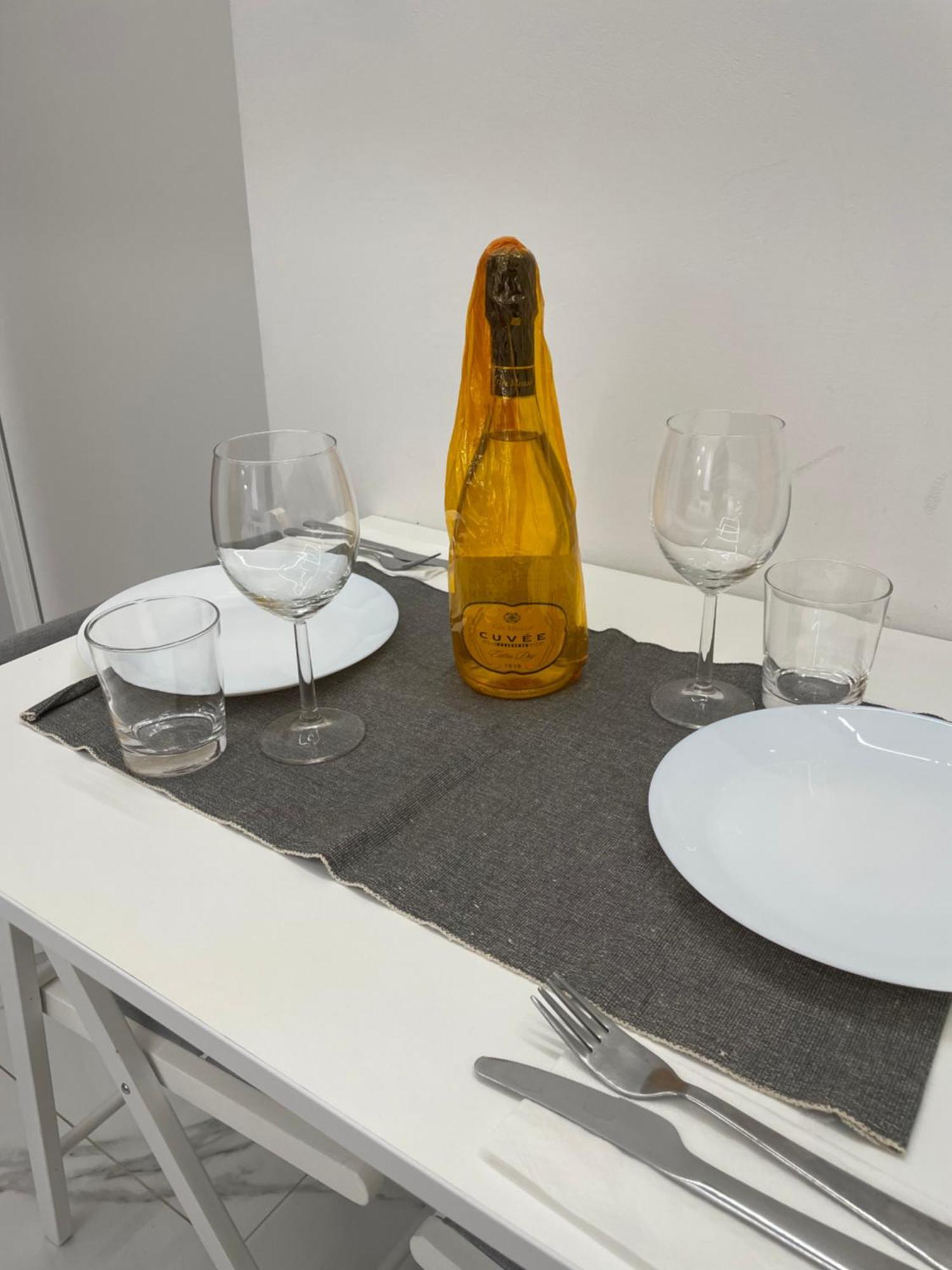 Luxury 5 Al Duomo Di Parma Apartment Luaran gambar