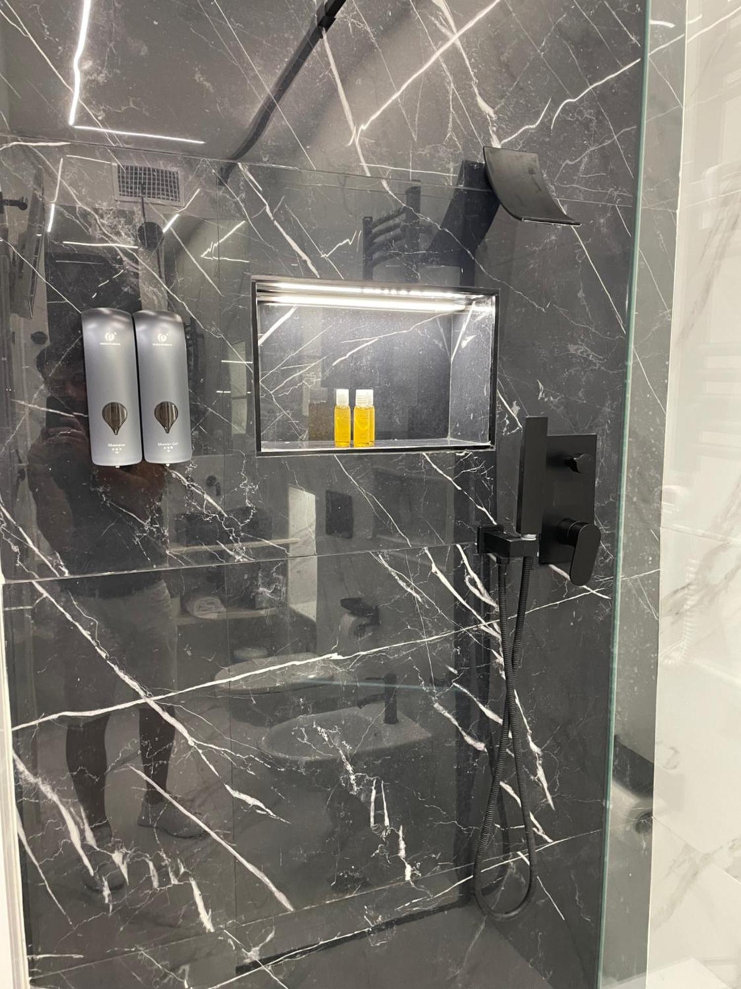 Luxury 5 Al Duomo Di Parma Apartment Luaran gambar