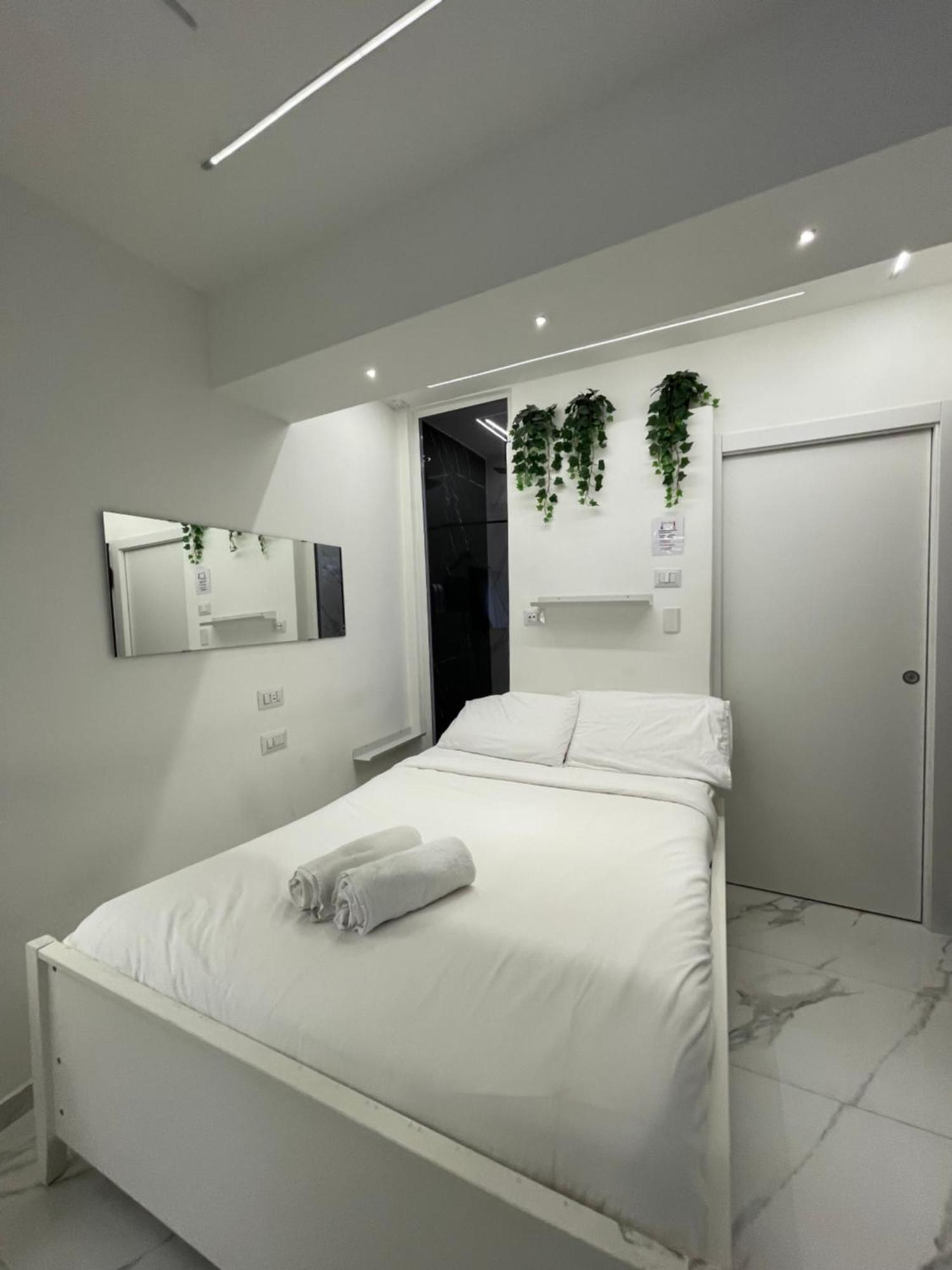 Luxury 5 Al Duomo Di Parma Apartment Luaran gambar
