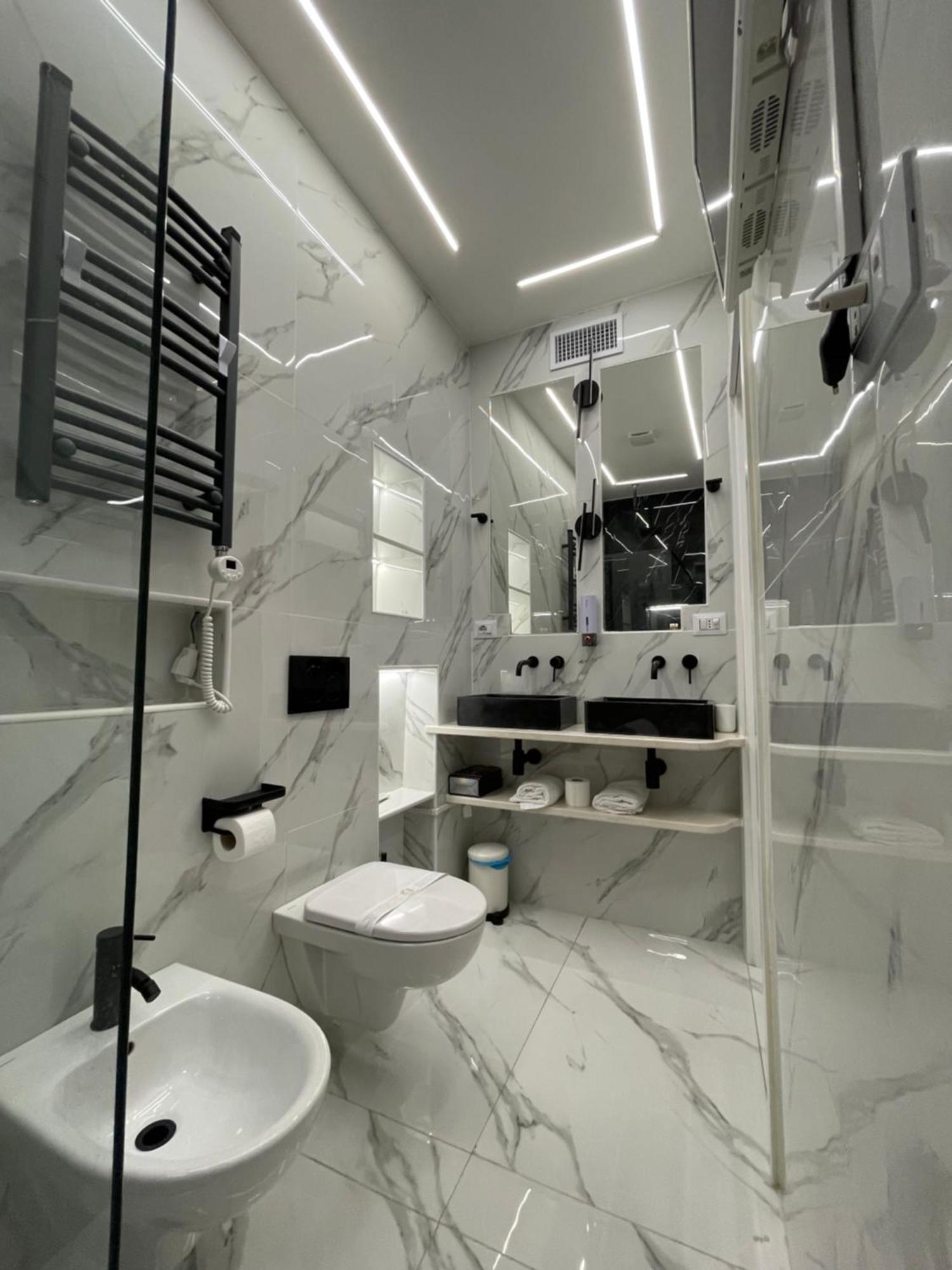 Luxury 5 Al Duomo Di Parma Apartment Luaran gambar